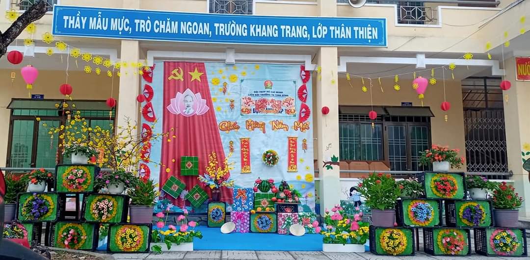 Trang trí Tết Nguyên Đán năm Tân Sửu